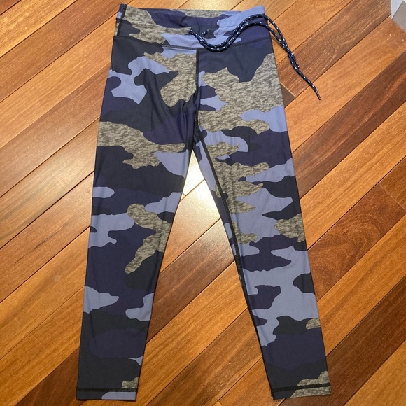 aerie Pants - Aerie Women’s Camouflage Crop Leggings Blue Gray Size M